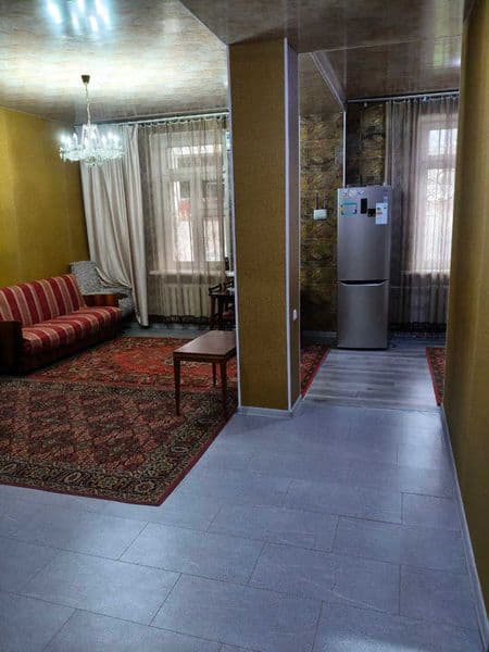 Высоко потолочная просторная квартира-студия. Сквозная - вых — фото 2