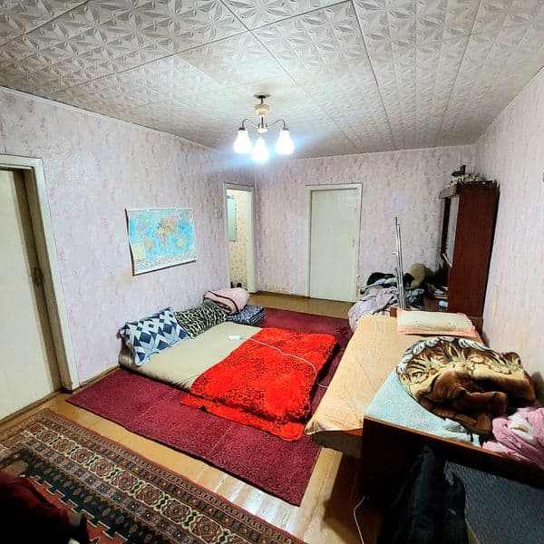 Janubiy vokzal yonida<br />
Yuju instut va metroga yaqin<br 