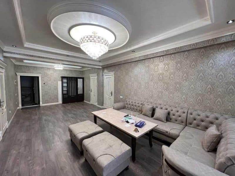 Сдаётся квартира на ул. Амира Темура‼️<br />
Ориентир - Кафе