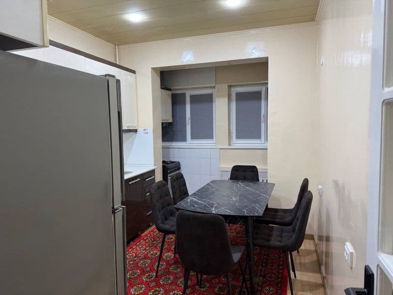 Квартиру сдаётся приличным людям на долгосрочный срок маклер — фото 3