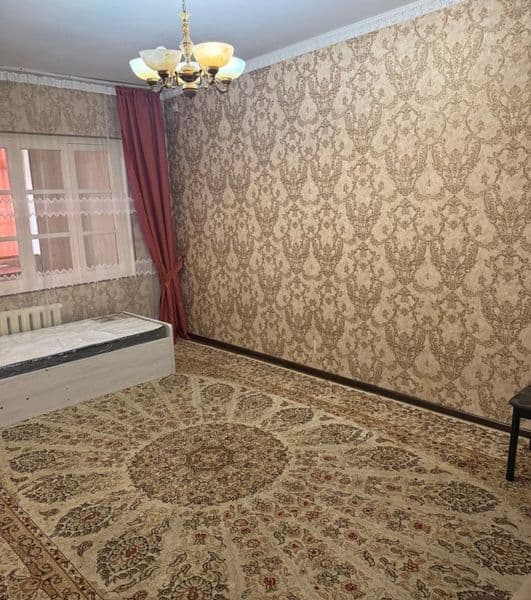 OLMAZOR TUMANI, SEBZOR DAHASI, G'ofur gulom metro  yaqinida<