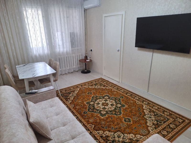 Чиланзарский р-н 8-квартал<br />
Маклерские 150$<br />
Комна — фото 5