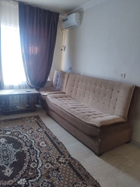 Чиланзар ул.Мукимий <br />
1 /4/4 <br />
350у.е +50% услуга 