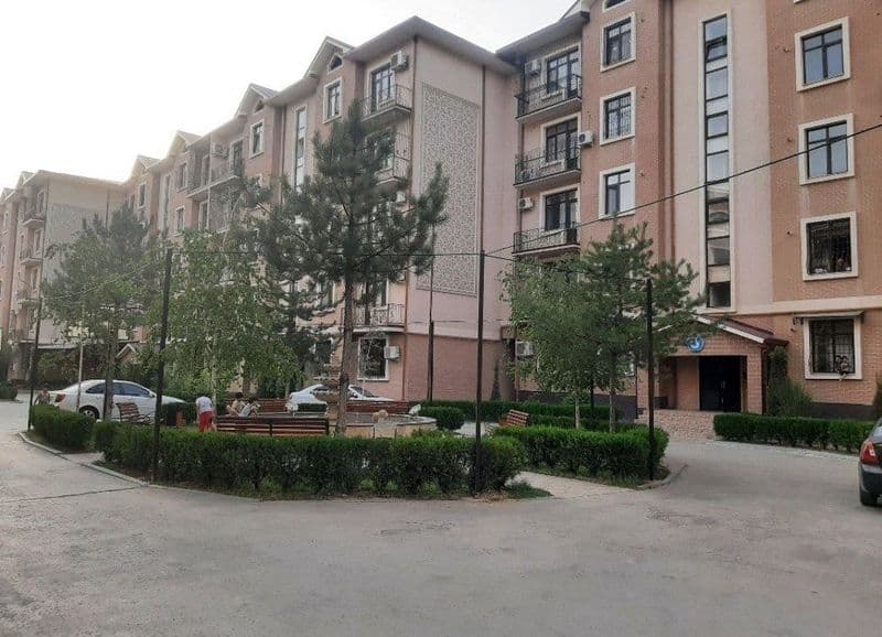 Arenda novastroyka Golden house<br />
1 etaj + padvalda stoy