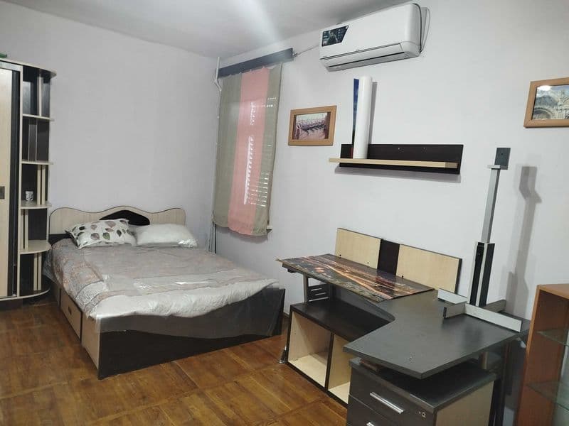 Сдаю в аренду 1 ком . квартира, м.Айбек 3 этаж, площадью 40 