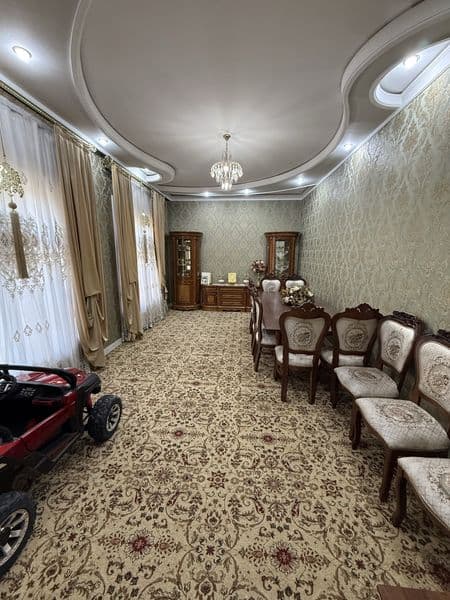 uyimizni 2 ta xonasini arendaga beriladi sharoit bor qizlaga