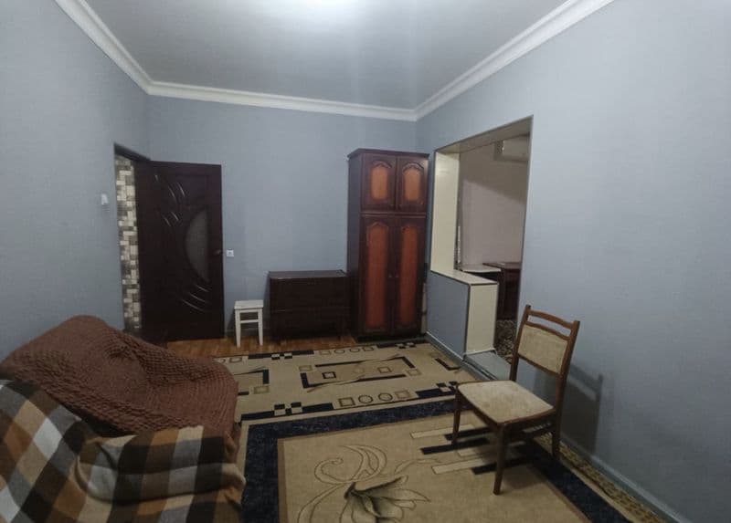 Сдаётся 1 квартира на 4 этаже 4 этажного дома. Семейной паре