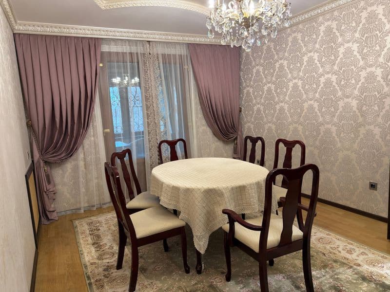 Квартира находиться на ЦУМе. <br />
100 кВ метров. Метро и с — фото 2