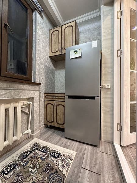 Bodomzor metro yonida Tatu universiteti orqasida. 2ta qiz ke — фото 2