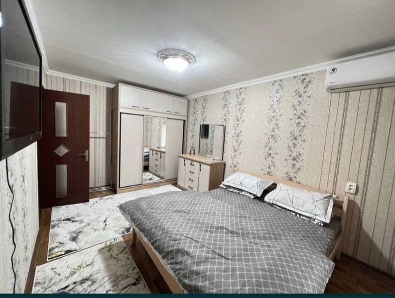 Oybek metro bekatiga yaqin hududda joylashgan 1 xonali kvart