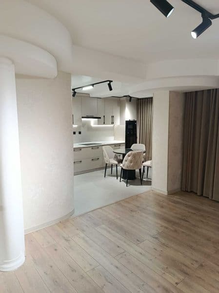 Сдается в аренду двух комнатная квартира, с новым евро ремон — фото 4