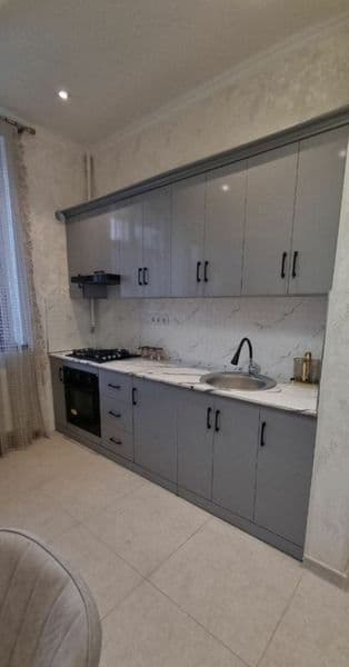 Олмазор<br />
До метро 5 минут пешком.<br />
Квартира проста — фото 2