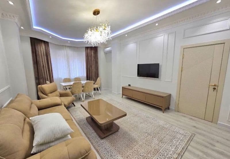 М.Ойбек,Сдается й 4-х комнатная квартира в новастройке