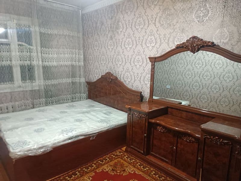 Tinchlik metrosidan 4 daqiqalik piyoda yolda kvartira, hamma