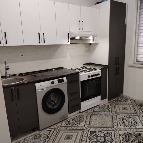 Mirobod 5 massiv Karzinka bozorcha yonida Rohat metro yaqini