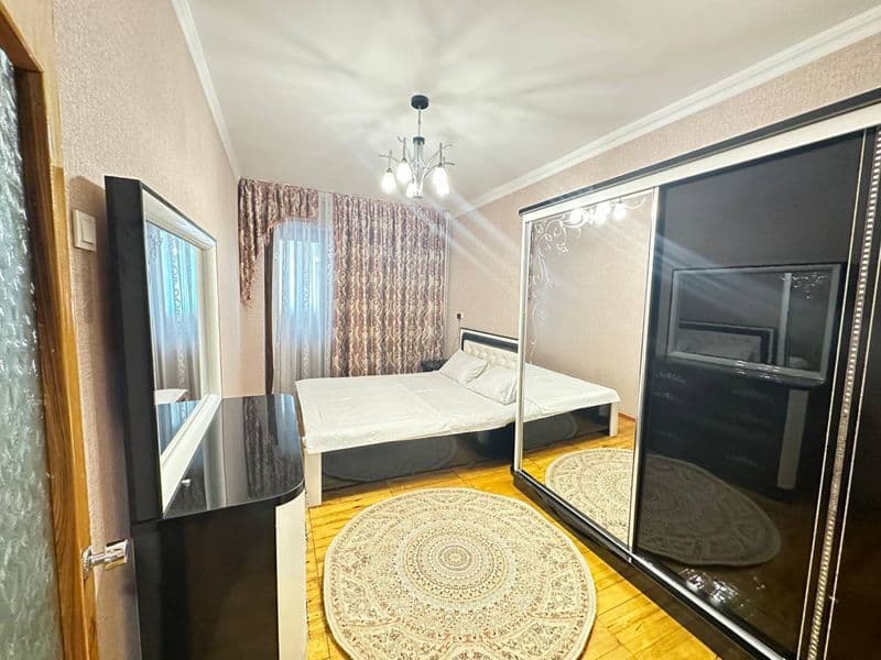 Сдаю 3/2/5 комнатную квартиру в кирпичном (спецплан) доме Юн — фото 2