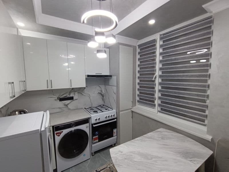 Bezxazynka<br />
<br />
Srochni 4 ta qizga joy bor<br />
Man — фото 2