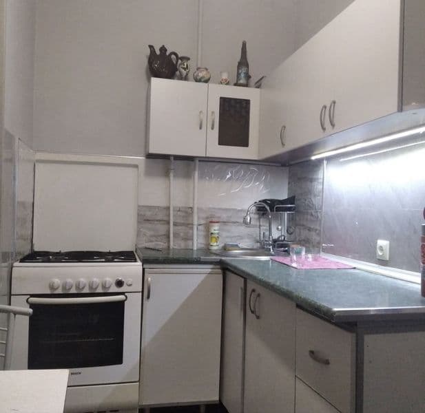 Яккасарайский район массив кушбеги.1 в 2 .удобная локация. к