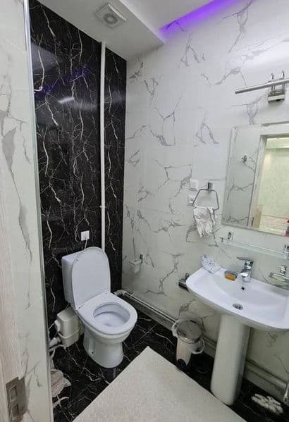 Mirzo Ulugʻbekda remonti alo uy ijaraga beriladi <br />
Orin