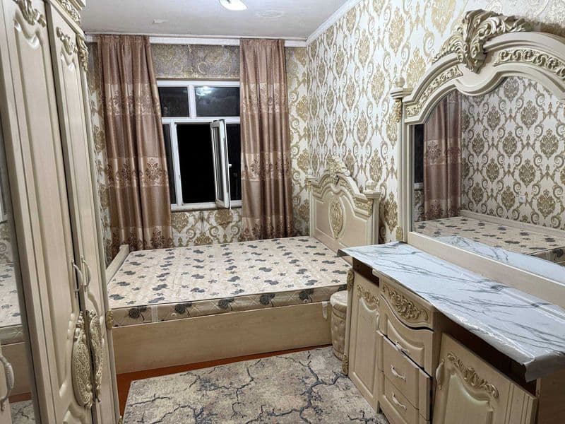 Район: Мирзо Улугбек<br />
Кол-во ком  3/4/4<br />
Общая пло