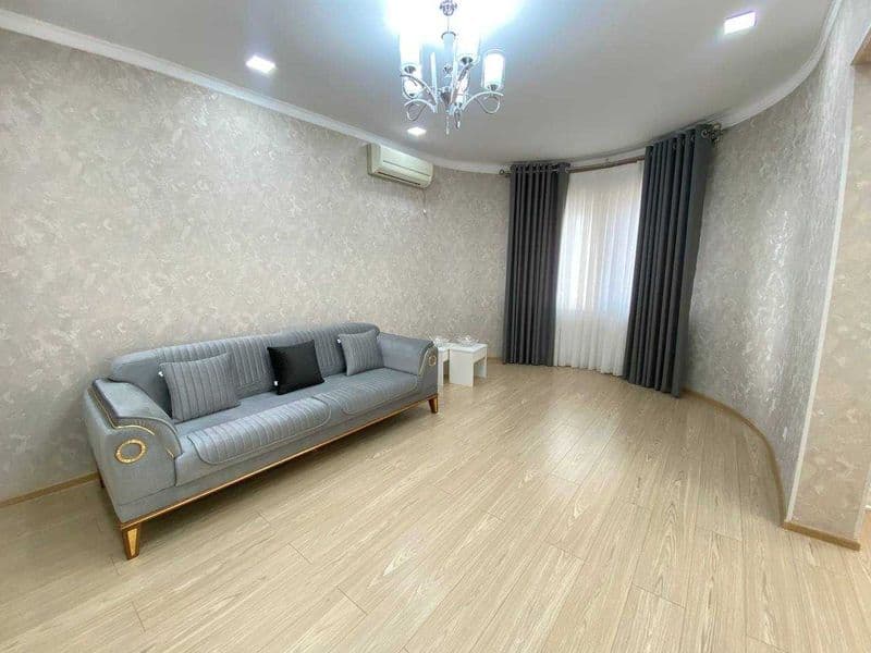 Сдаётся  Квартира на ц-5 после ремонта впервые!!!<br />
Орие