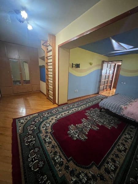 Медгородок<br />
4/2/4<br />
130 м2<br />
Банковский<br />
5 — фото 2