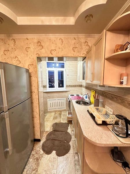 Сдаётся просторная, уютная квартира в центре города! Удобное — фото 4