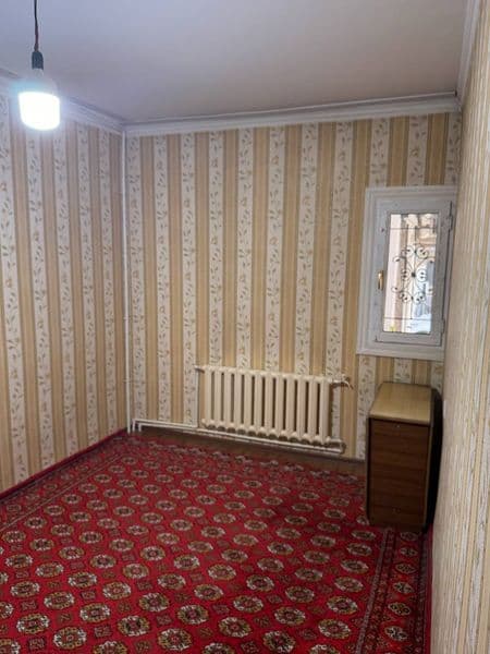 Однокомнатная чистая и приятная квартира на первом этаже вхо