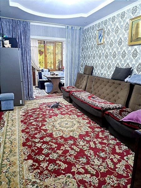 Чилонзор 11 квартал арентр Шер кафе якинида 2 хона уй ижараг