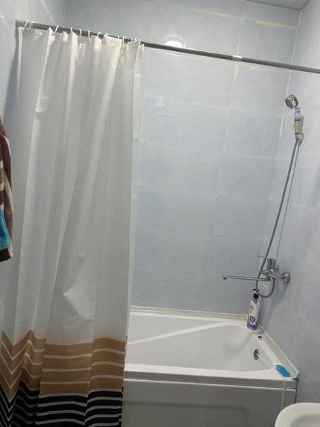 Сдается комната в 2х комнатной в новостройке ул. Джураева .  — фото 4