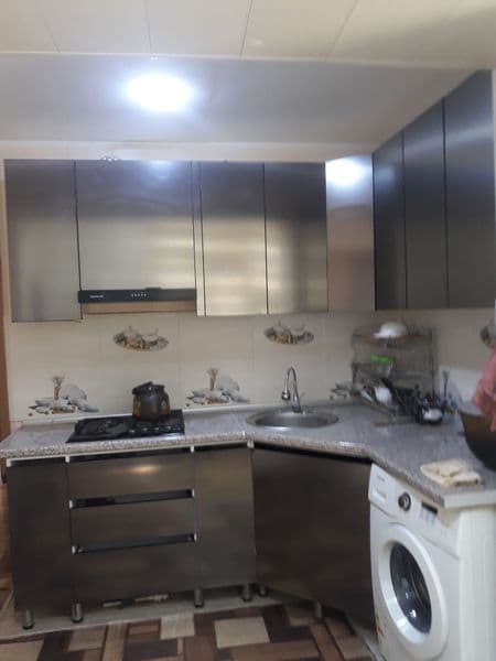 Chilonzor 7 kvartalda 2 xona 2x6 ballonli uy oilaga yoki bol