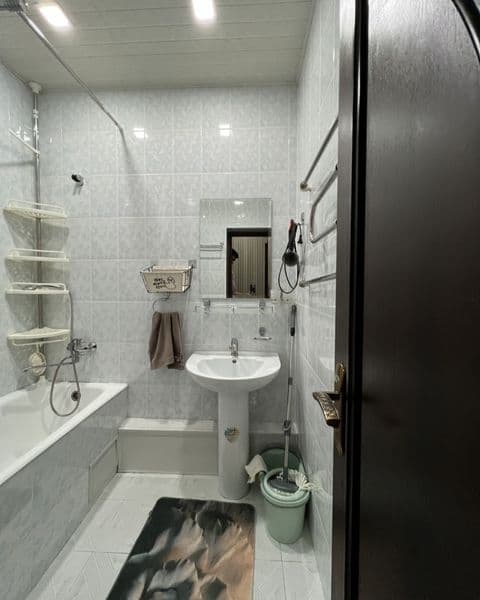 Чилонзор шухрат чорраха <br />
Чилонзор метрога 1 астановка< — фото 5