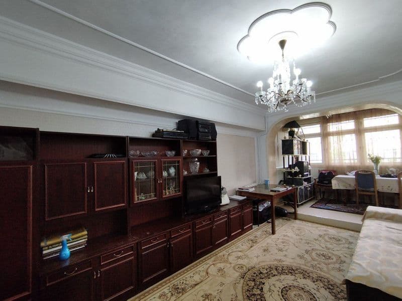 Jurnalistika uneversiteti yonida 3 xonali ijaraga qizlarga b