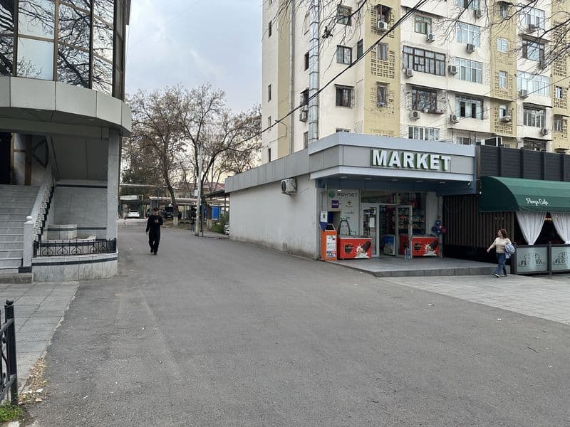 Asalomu alaykum <br />
Ofis ijaraga beriladi <br />
Lokatsiy