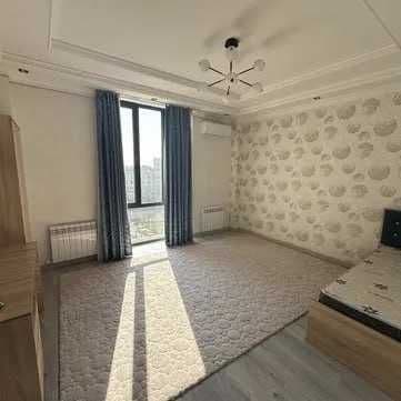 Район: Шайхантахурский<br />
Адрес: Лабзак <br />
<br />
• К — фото 4