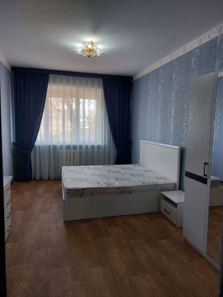 Сдается 3х комнатная кв на Бий метро.единое окно<br />
Семье