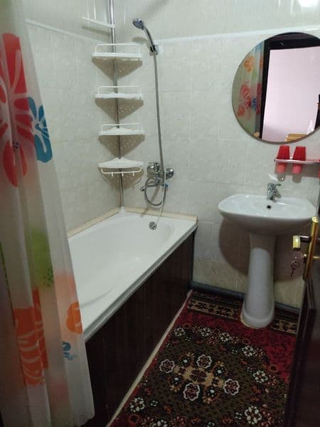 Новостройка двухкомнатная первые этаж кирпичный дом мебельте — фото 2