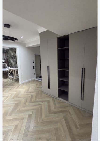 Аренда 5хона<br />
2-етаж<br />
9-етажка<br />
Майдо 110кв <