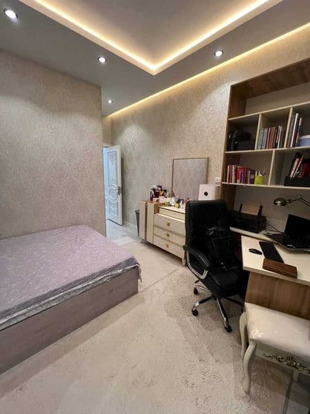 Сдается квартира на Айбеке <br />
Ориентир -Метро Айбек<br / — фото 4