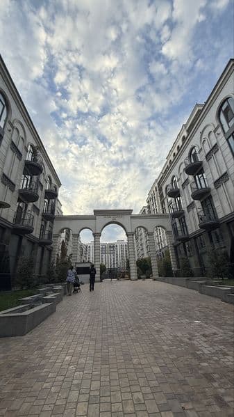 предлагается в аренду стильная и абсолютно новая квартира в 