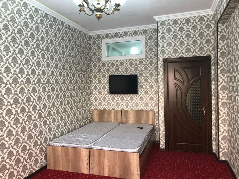 Сдаётся 2-комнатная квартира рядом с метро Буюк Ипак Йули. У