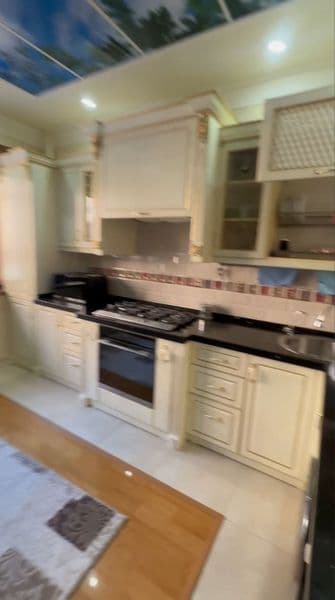 В элитном районе в центре Ташкента сдается квартира <br />
< — фото 2