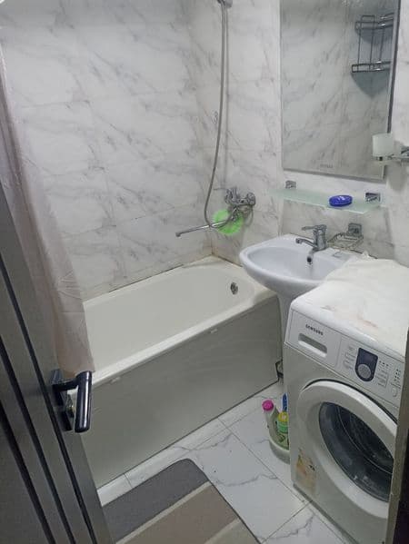 Mirobod tumani Oybek metro bekati orqasida joylashgan 2 xona