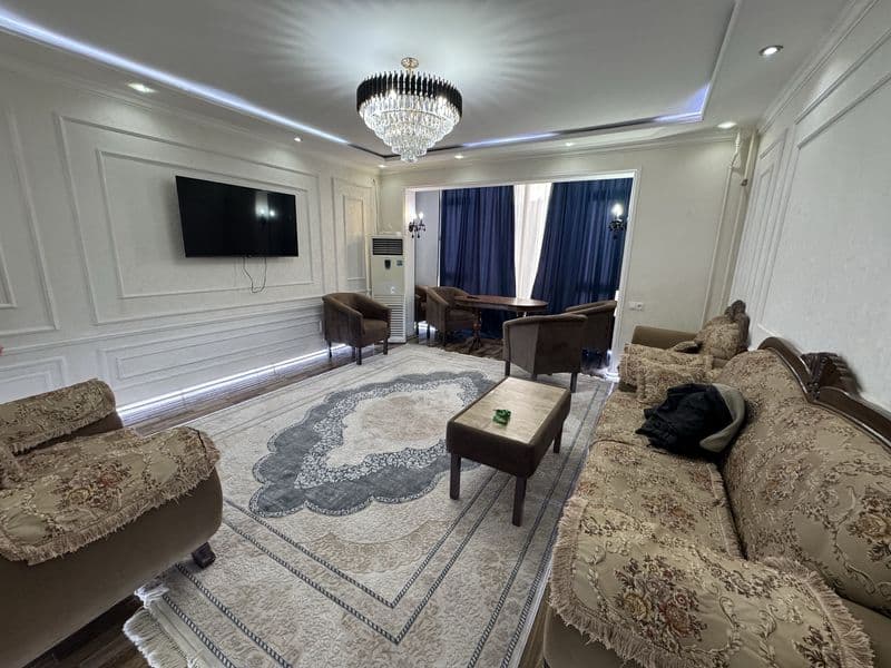 Mirzo ulugbek<br />
Orientr: Parkentski Bozor, Tenge bank<br