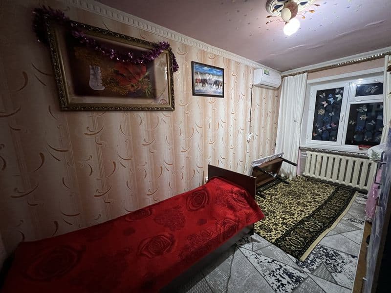 Сдаю  одну комнату в аренду на долгий срок с хозяйкой. Все у