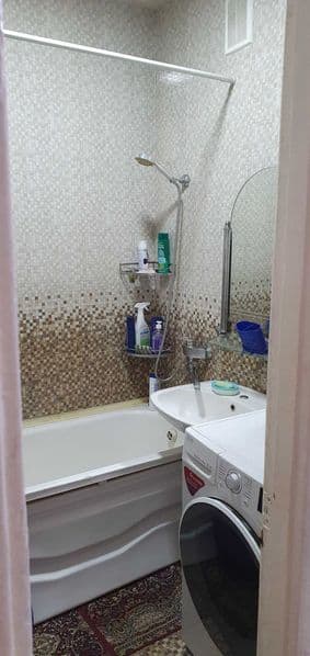 Turkiston metrodan chiqishda yunusobod 12-kvartal 18-domda. 