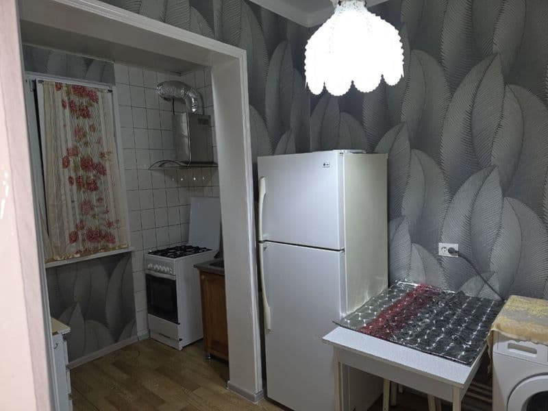 Юнусабад  - Шахристанская  3-комнатная квартира на 1-этаже 4