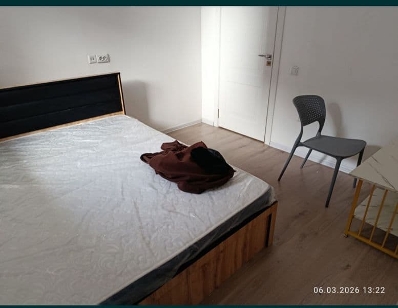 yunusobod tumani shaxriston metro oldi televeshkaga yaqnida 