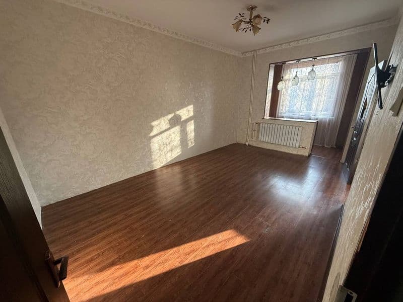 Manzil : Yashnobod ( kadeshva) <br />
Oilaga kvartiraga beri