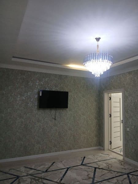 Choshtepa metro 1-bekatda 2 honali hamma sharoyiti bor arend